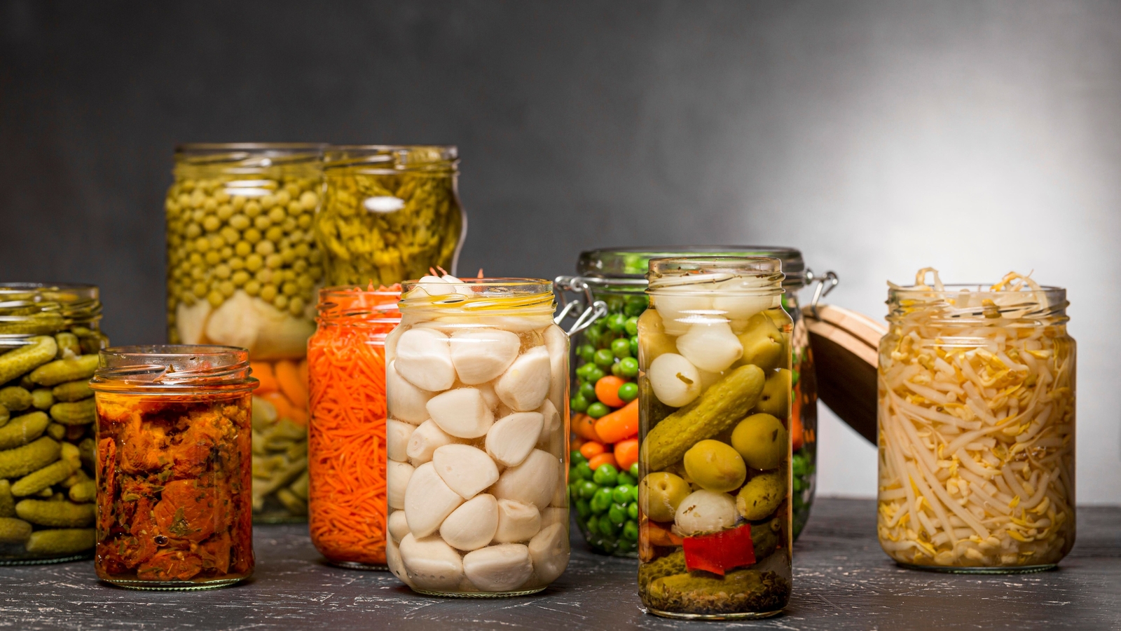 Exploring the World of Fermented Foods: Health Benefits and Delicious Recipes